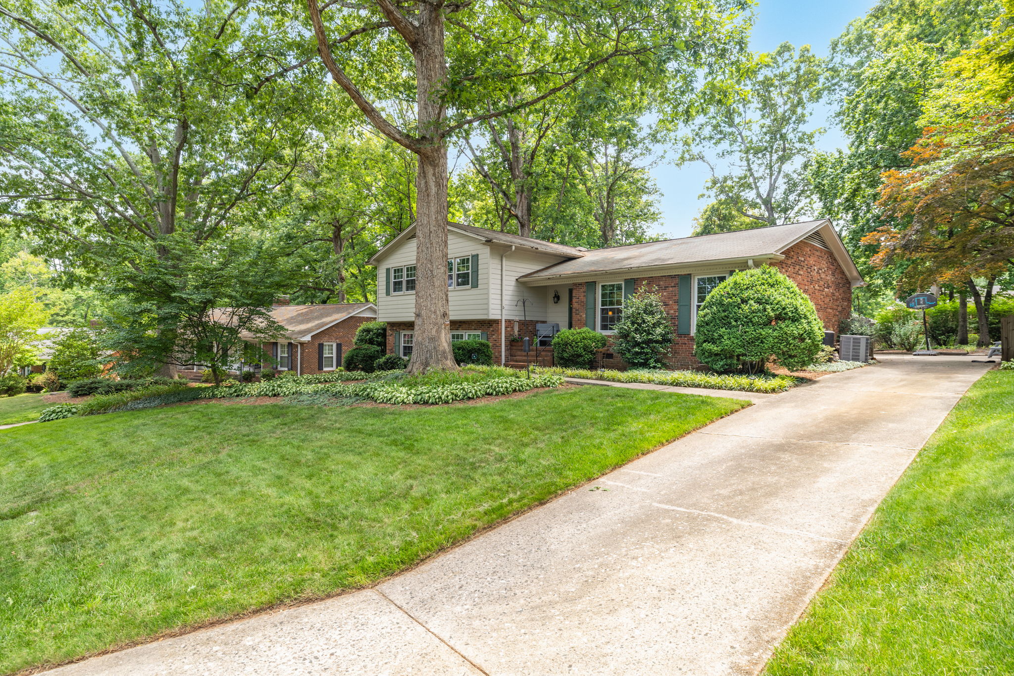 1711 Duval Dr-2