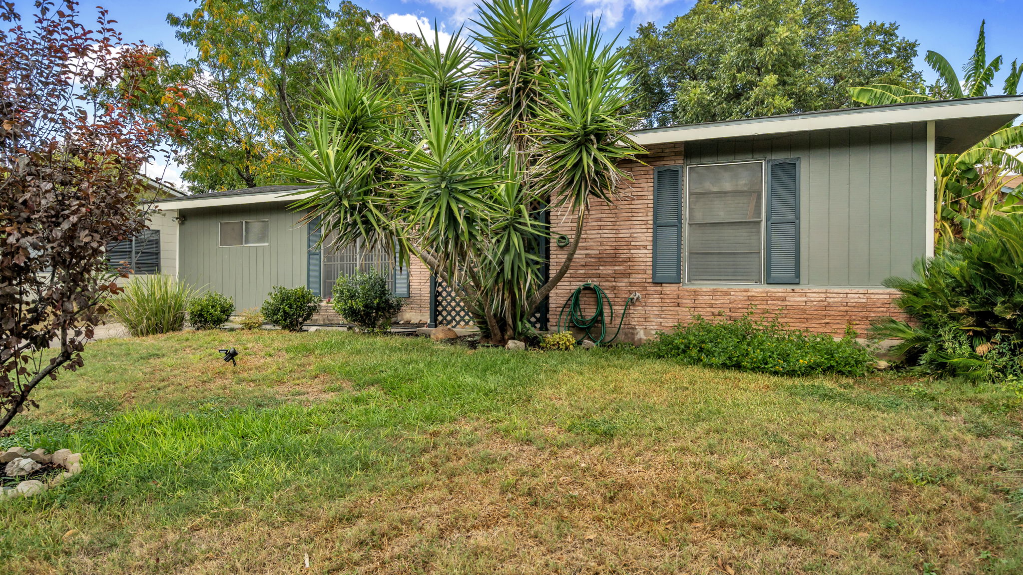 1711 FarWell, San Antonio, TX 78213 MediaTrends360