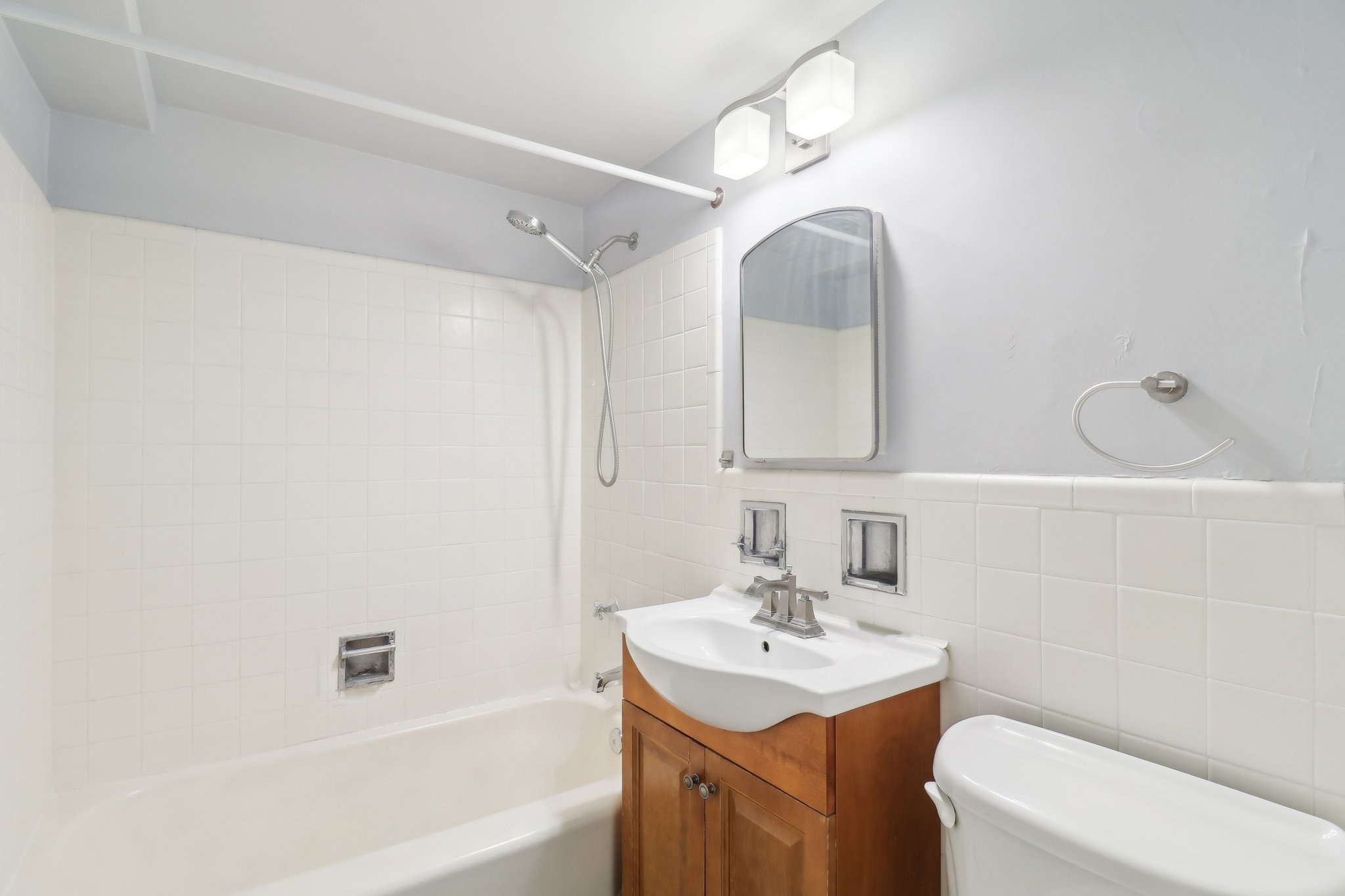 Massachusetts Ave NW 433-2204-019.jpg