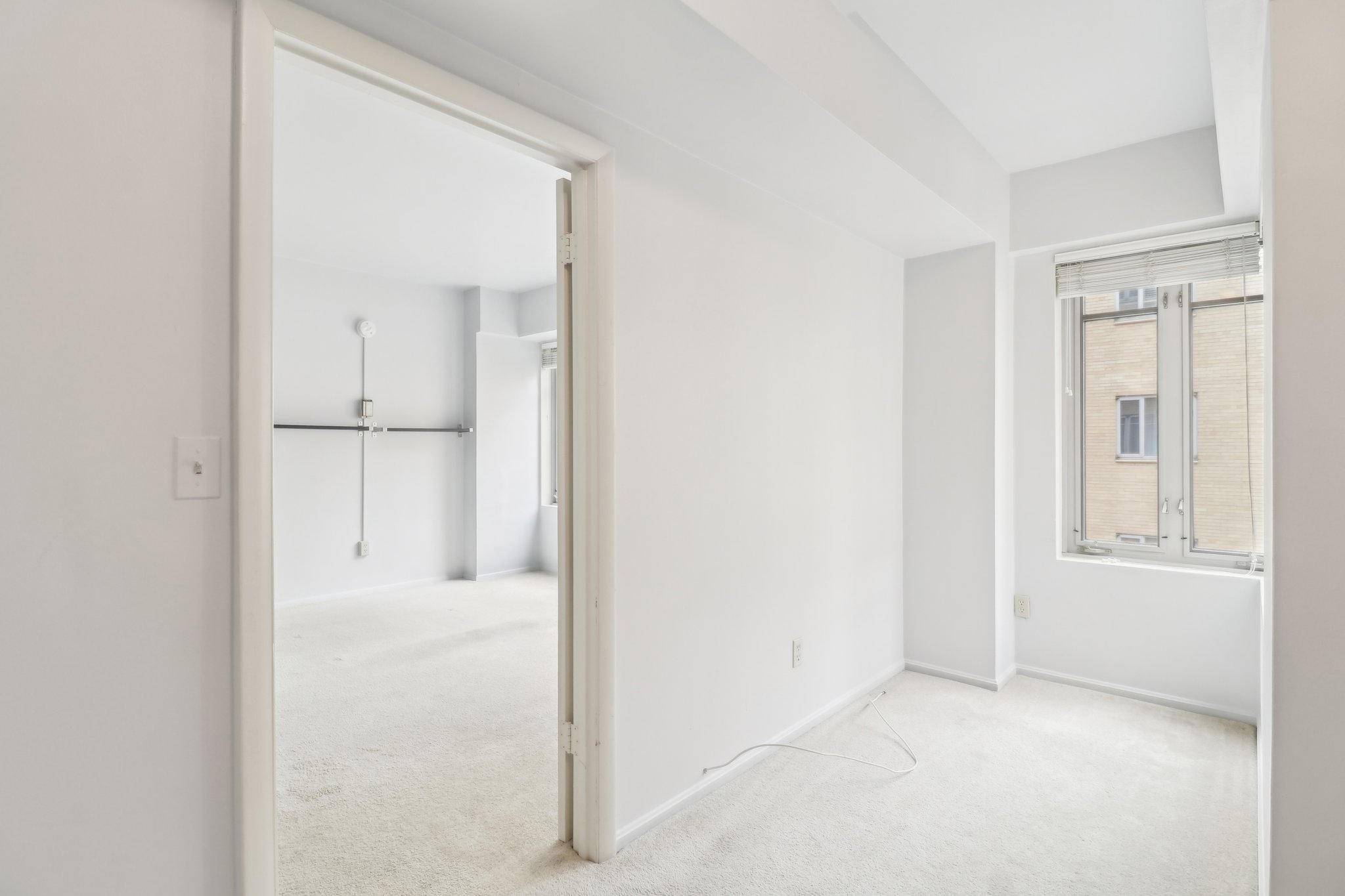 Massachusetts Ave NW 433-2204-024.jpg