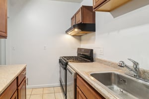 Massachusetts Ave NW 433-2204-016.jpg