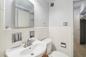 Massachusetts Ave NW 433-2204-021.jpg