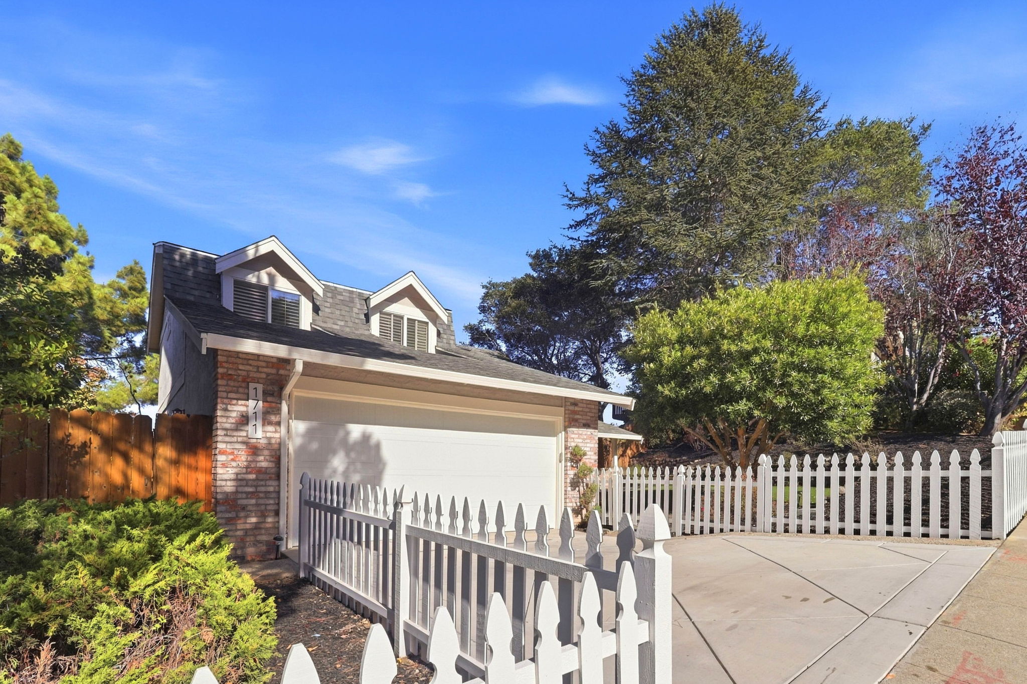 004_F8_1711 Parkwood Dr