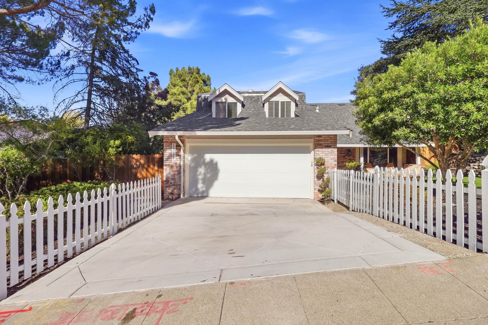 005_F8_1711 Parkwood Dr