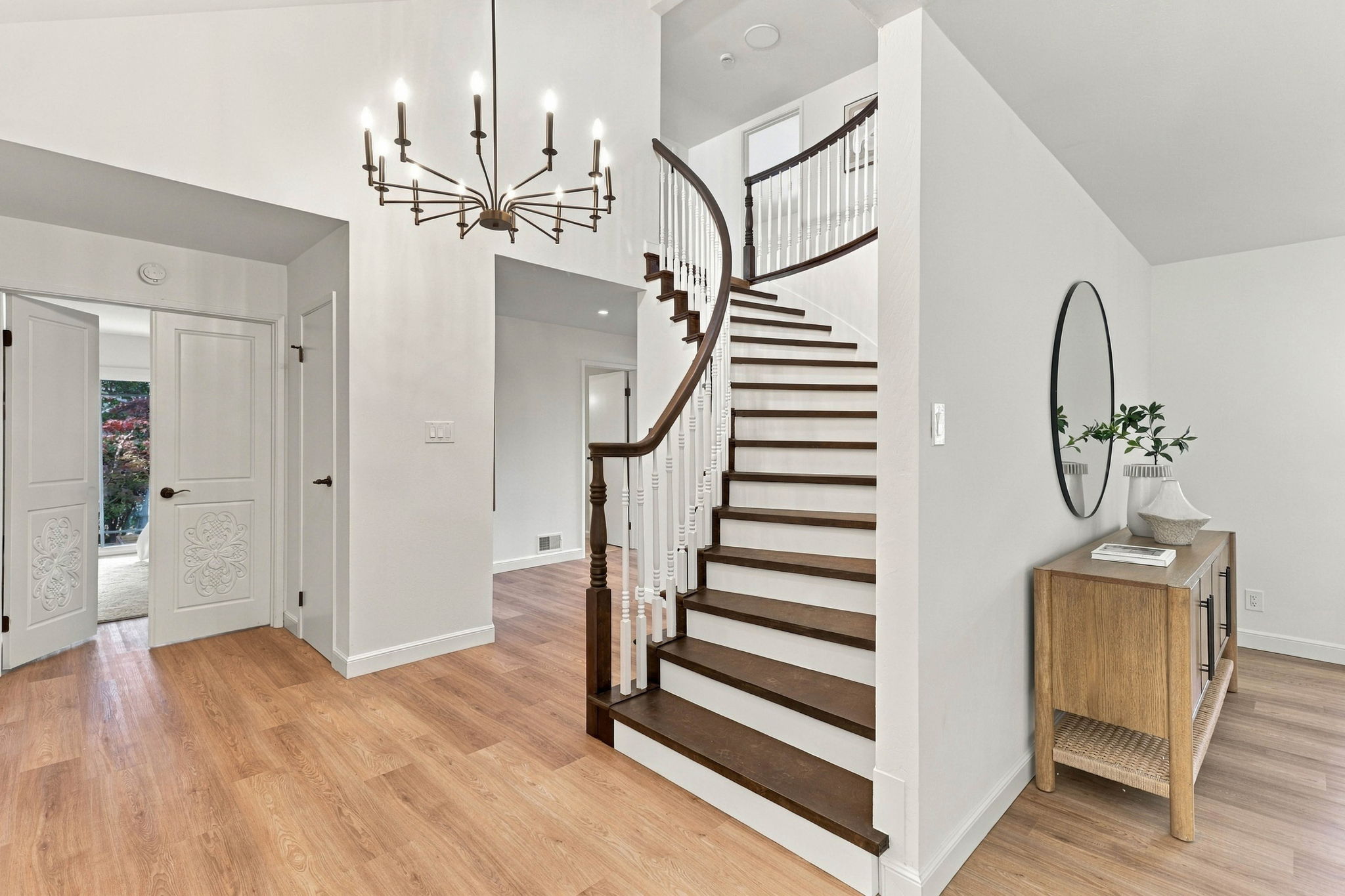 033_F8_1711 Parkwood Dr