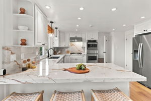 023_F8_1711 Parkwood Dr