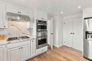 025_F8_1711 Parkwood Dr