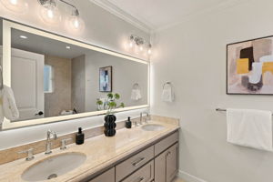 051_F8_1711 Parkwood Dr