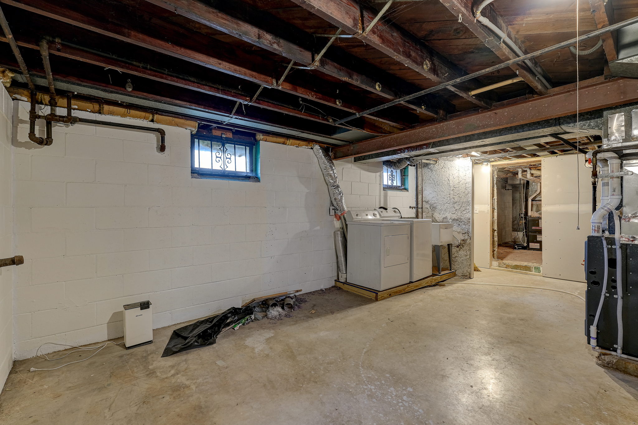 13 Laundry room