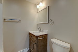 10 Ensuite bathroom