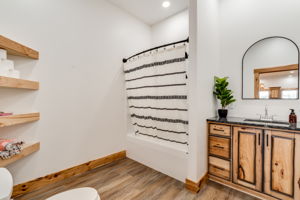  Photo 47