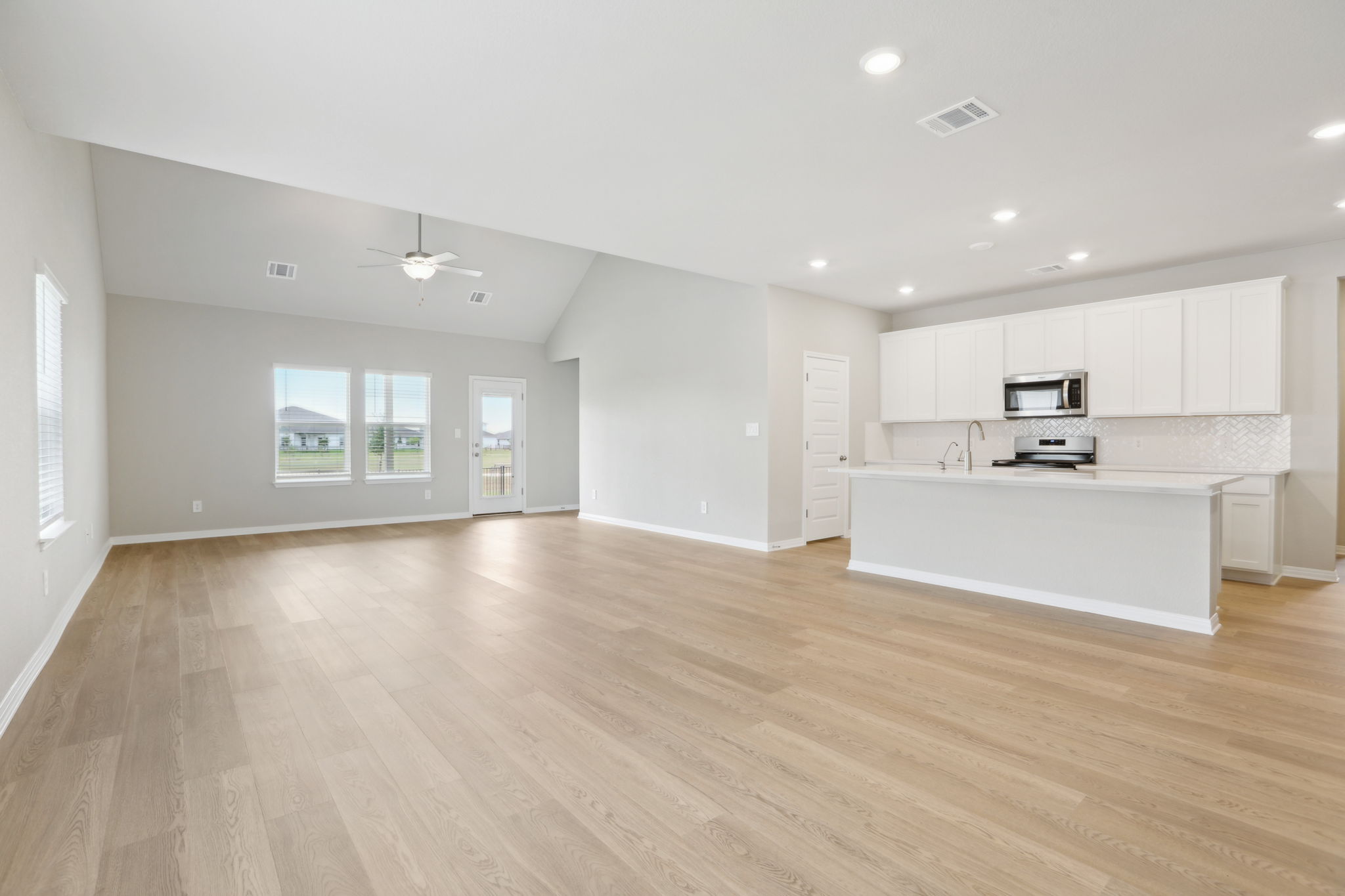 Austin - Lakeside Meadows - 17113 Loch Rd Pflugerville TX 78660 - 008