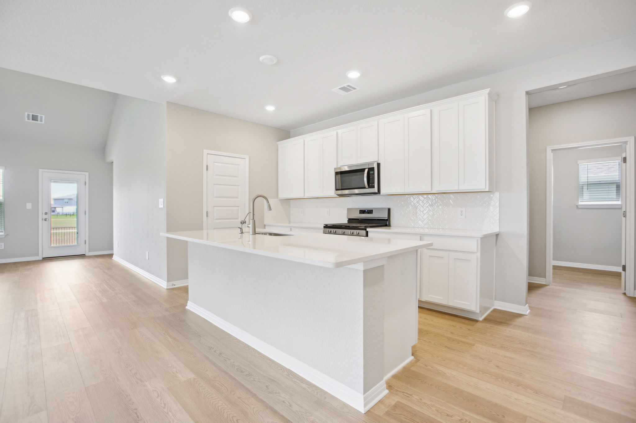 Austin - Lakeside Meadows - 17113 Loch Rd Pflugerville TX 78660 - 010