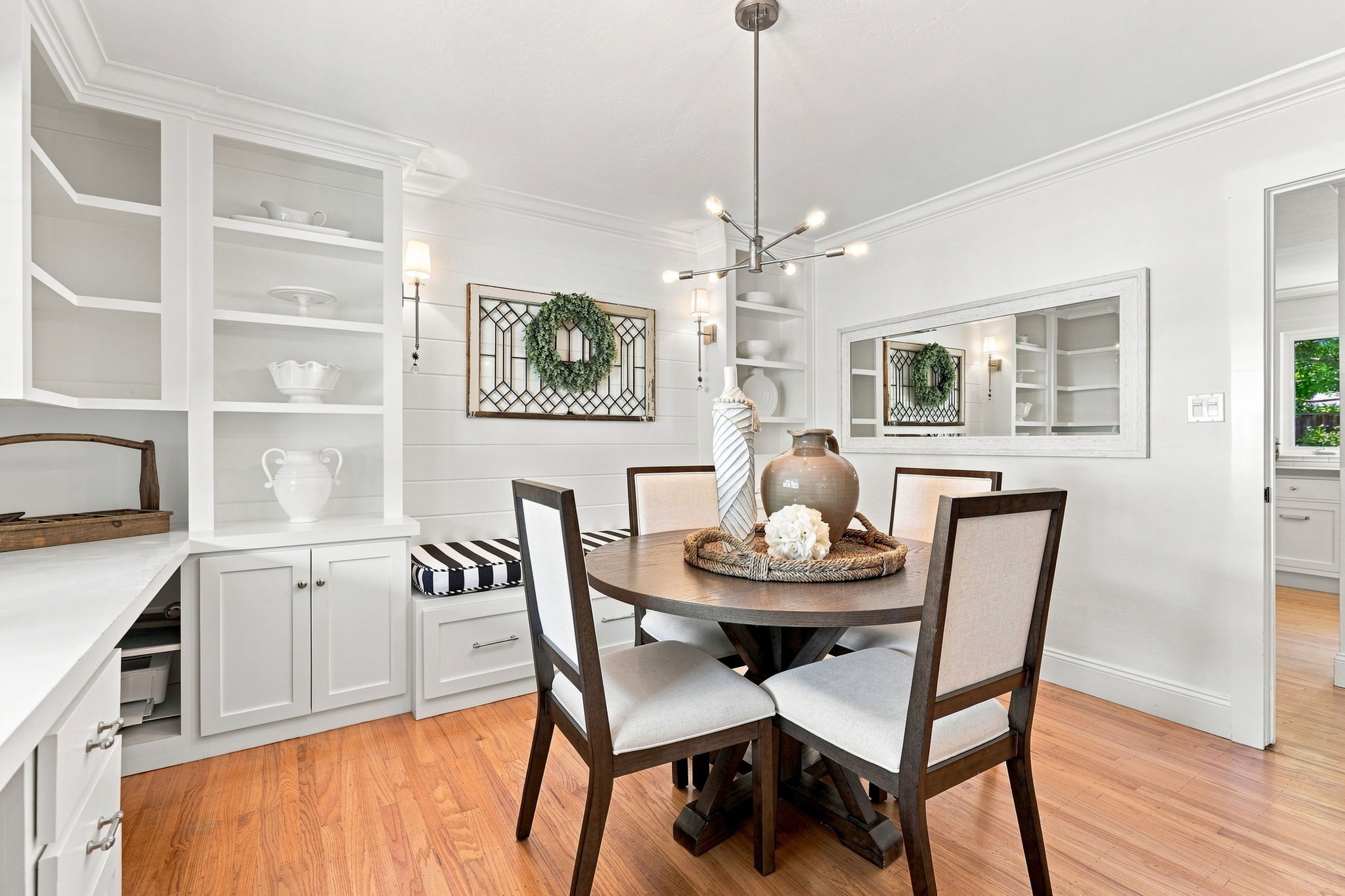 018_F8_1712 Beachwood Way
