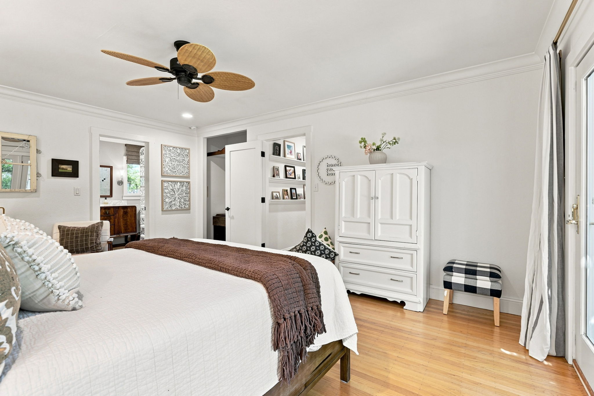 026_F8_1712 Beachwood Way