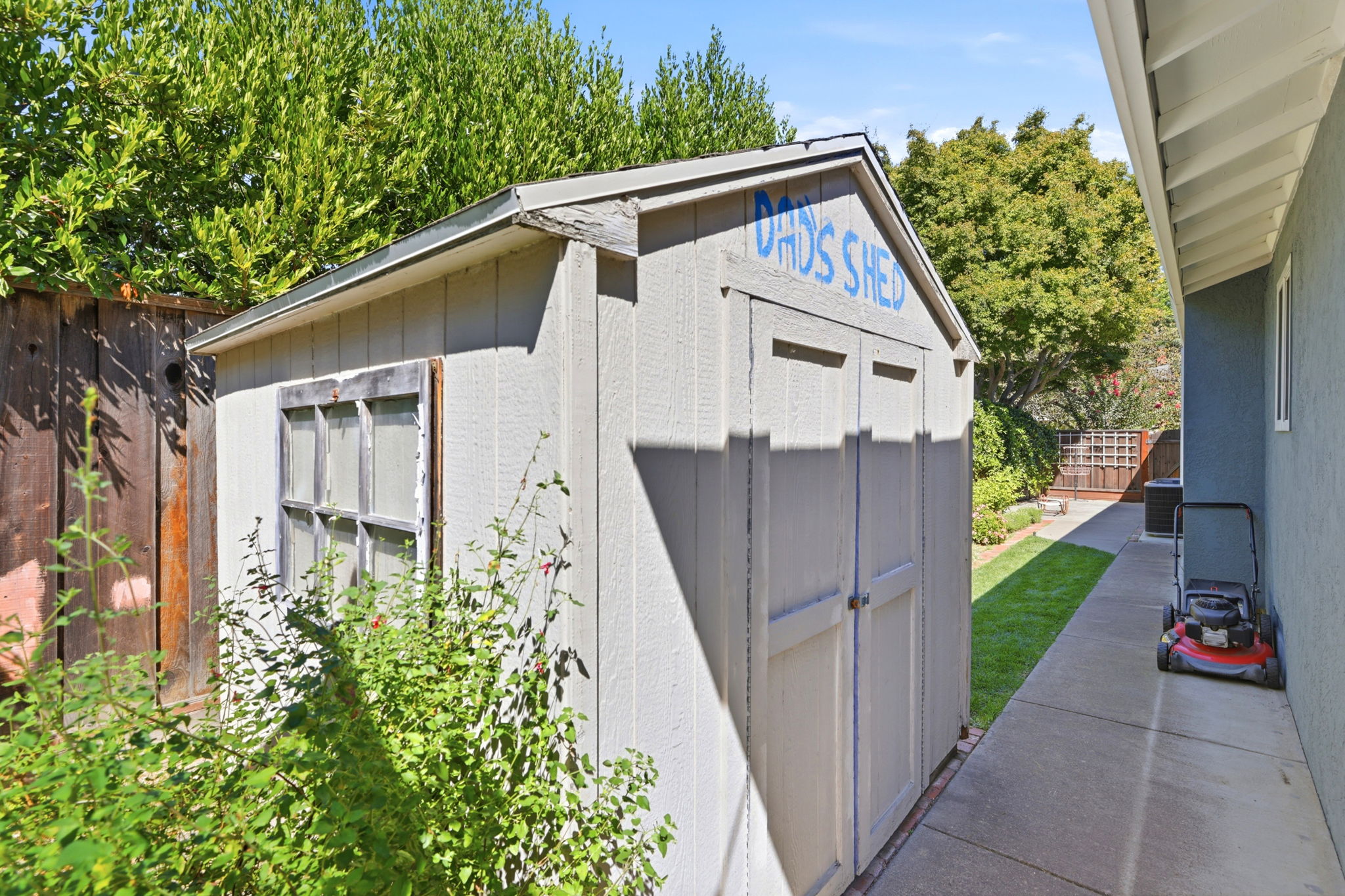 044_F8_1712 Beachwood Way