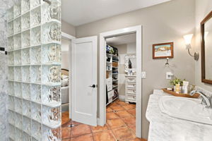 032_F8_1712 Beachwood Way