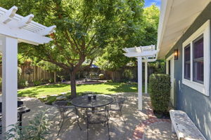 038_F8_1712 Beachwood Way