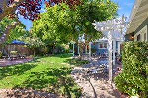 039_F8_1712 Beachwood Way