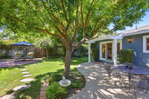 042_F8_1712 Beachwood Way