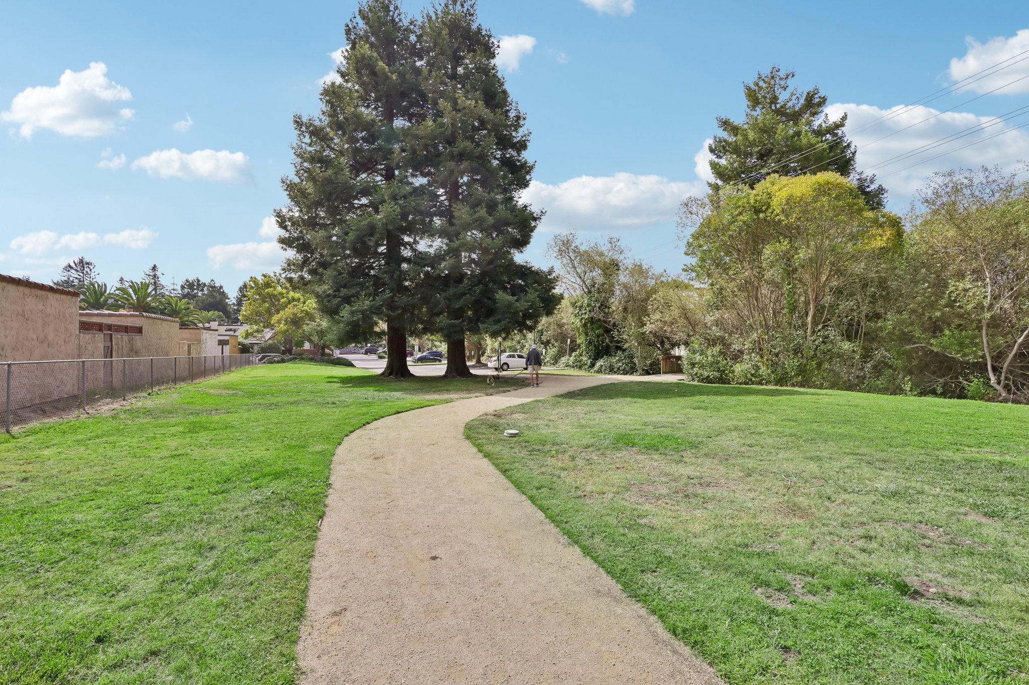 Escalona Dr-1609-903.jpg