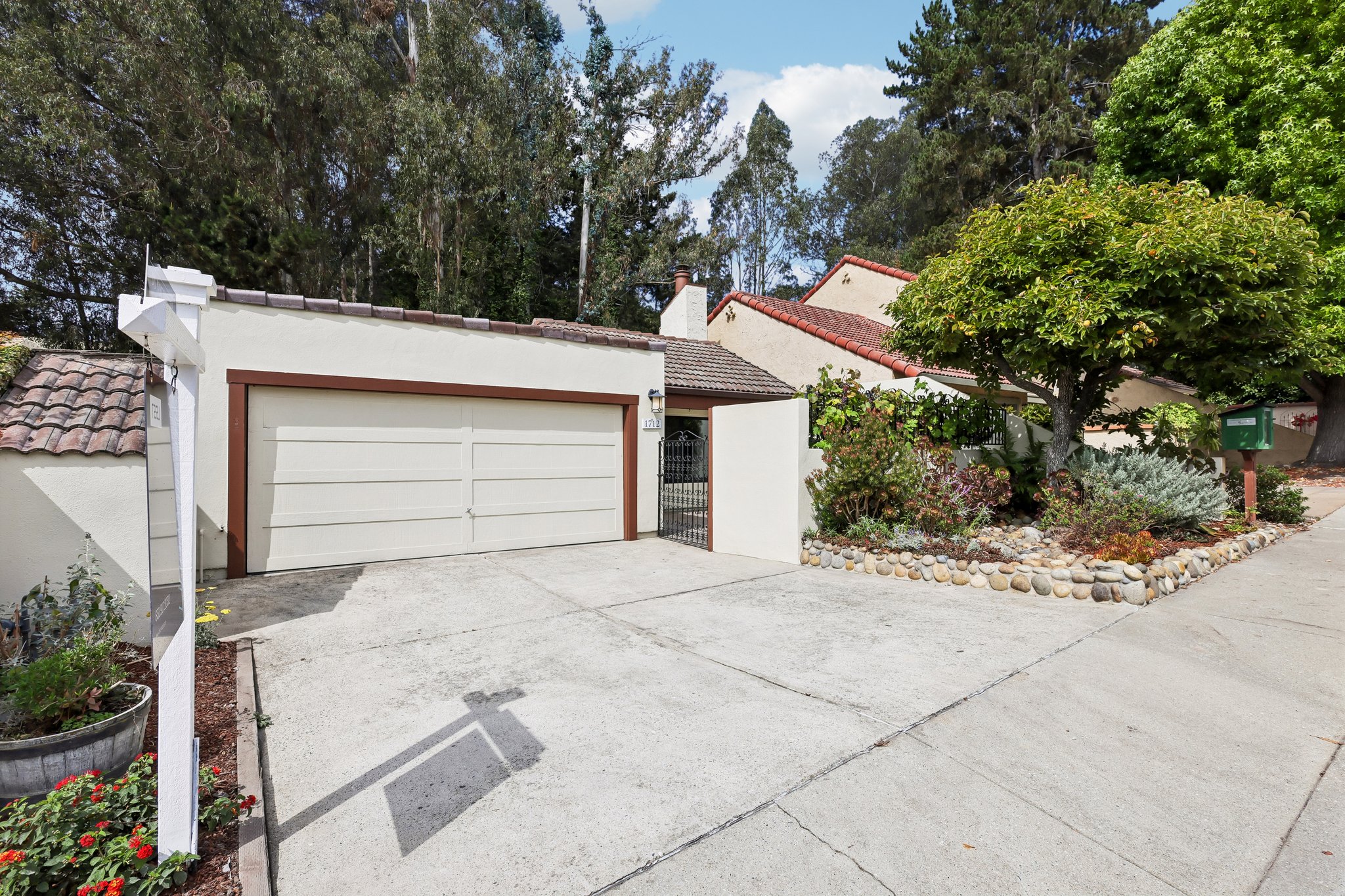 Escalona Dr-S1609-004.jpg