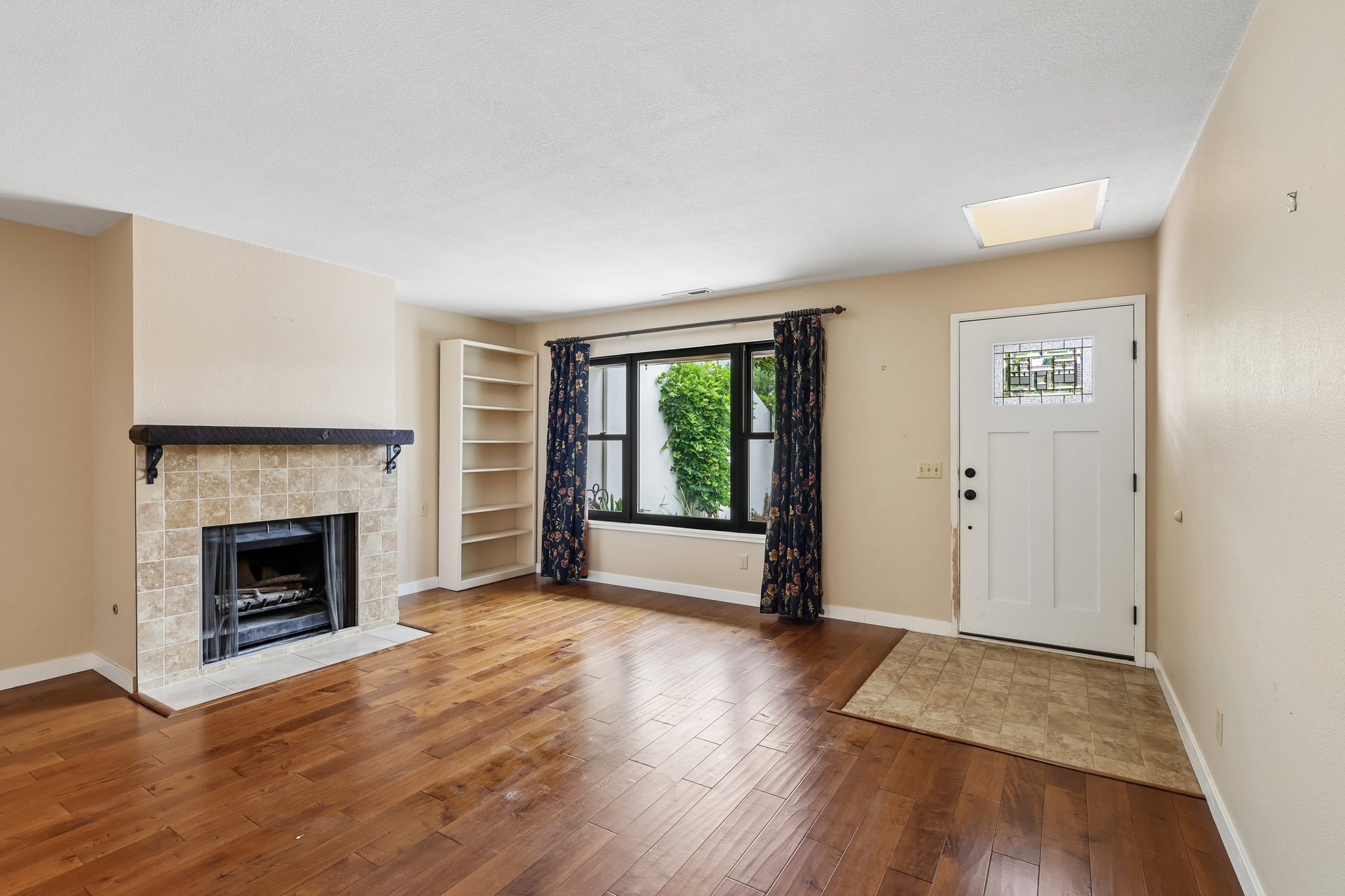Escalona Dr-S1609-008.jpg