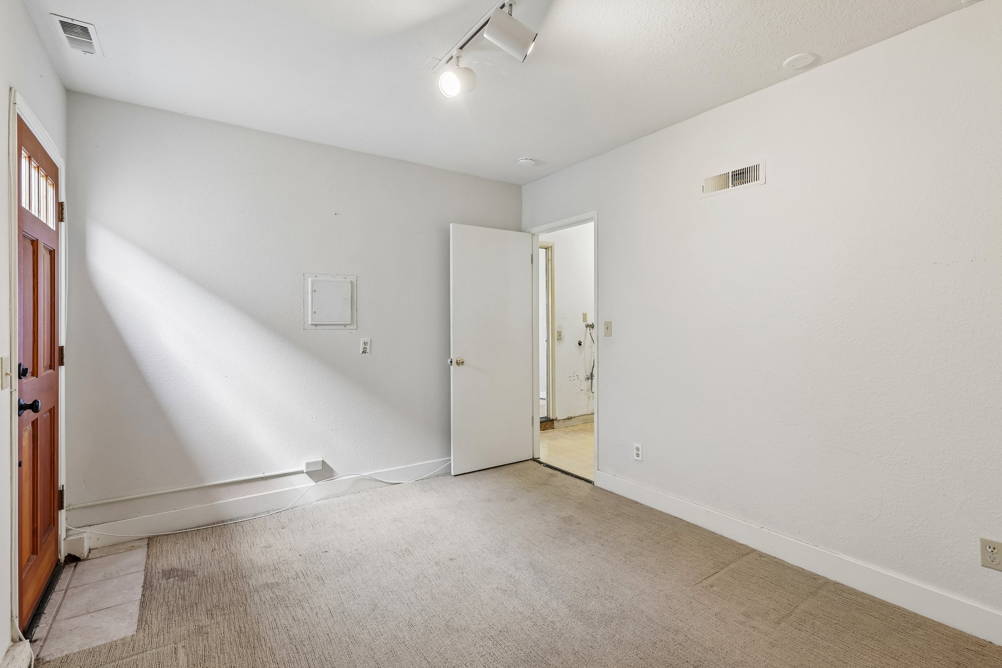Escalona Dr-S1609-020.jpg