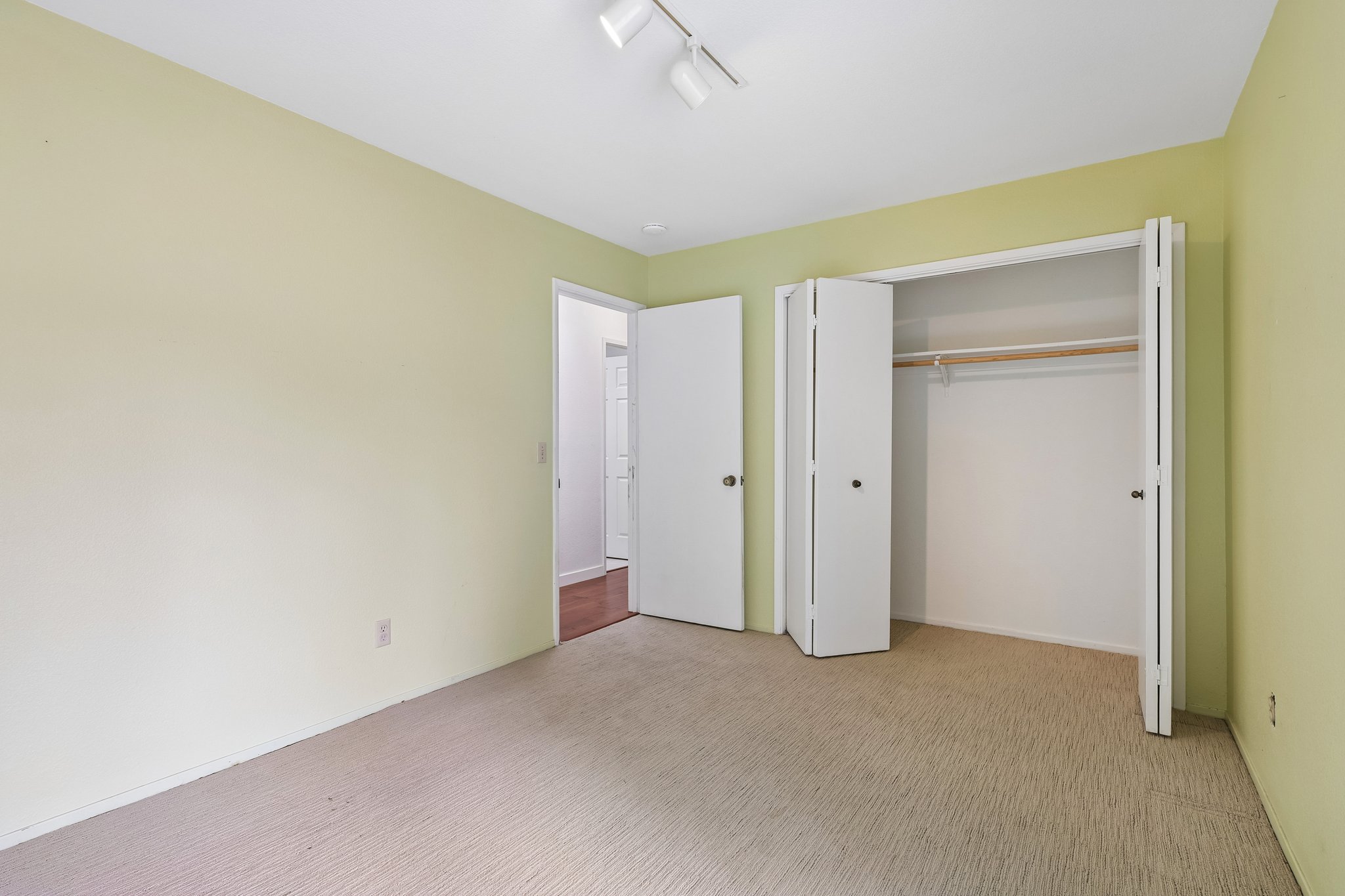 Escalona Dr-S1609-030.jpg