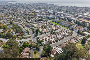 53-print-Escalona Dr-S1709-008-Property_lines