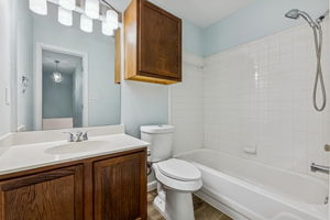 Full bathroom at the top of the steps