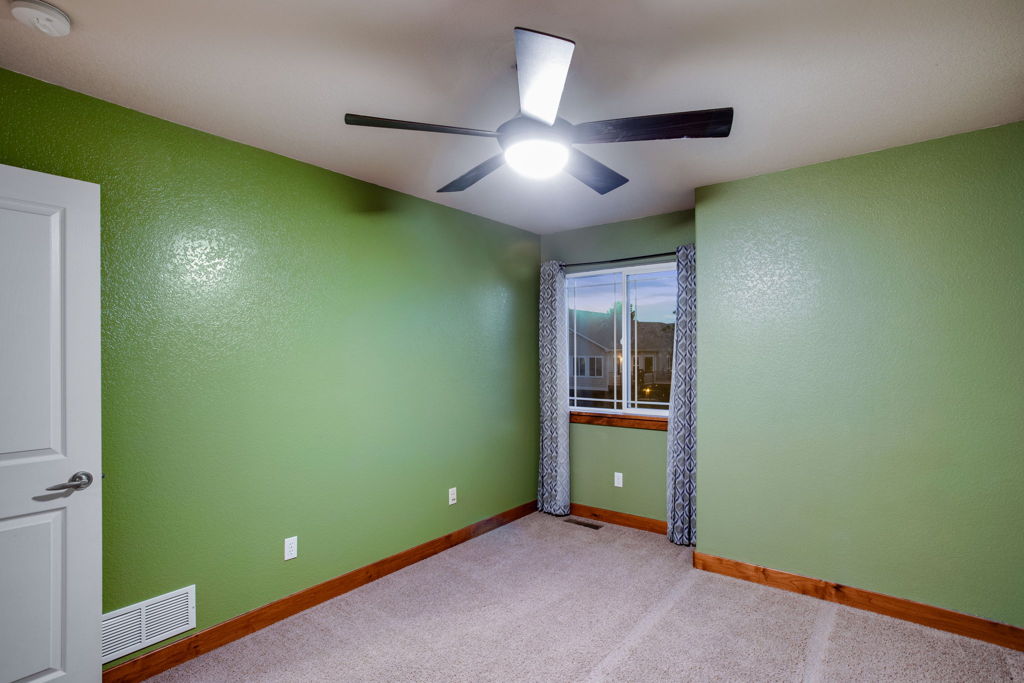  Photo 51