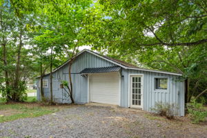 Detached Garage