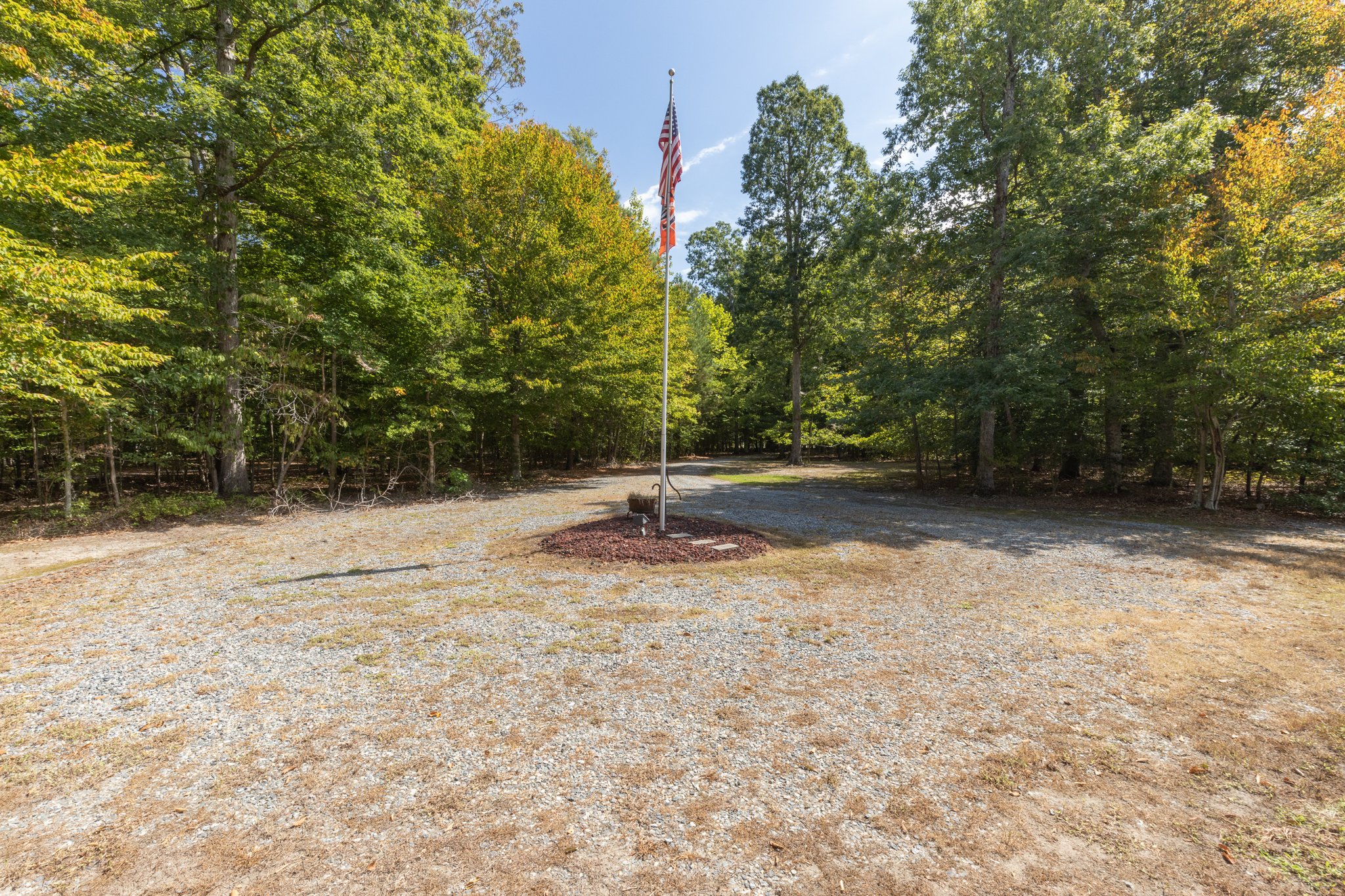 17134 Longview Dr, Smithfield, VA 23430, USA Photo 3