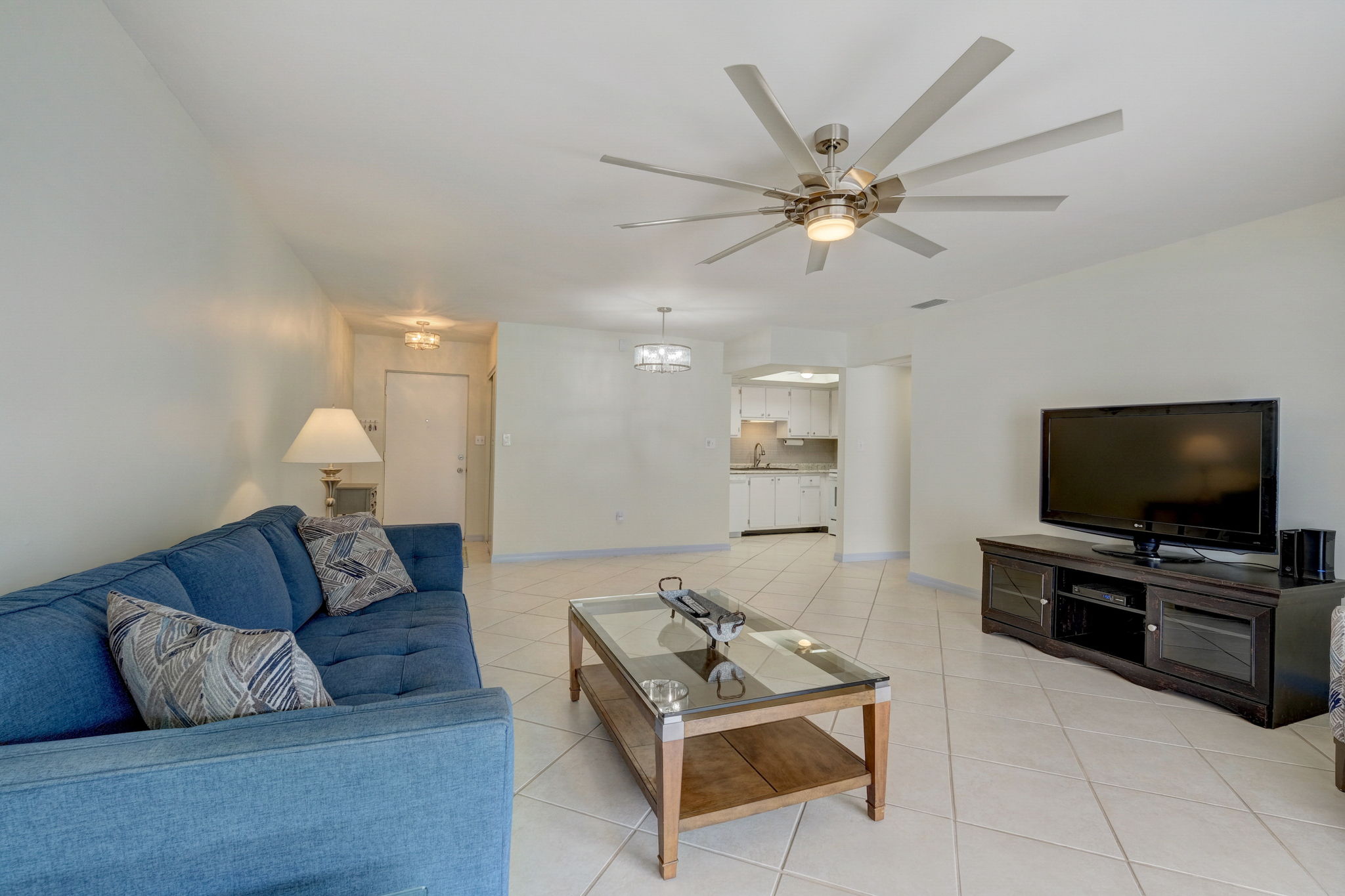 69th Ave W A305-006