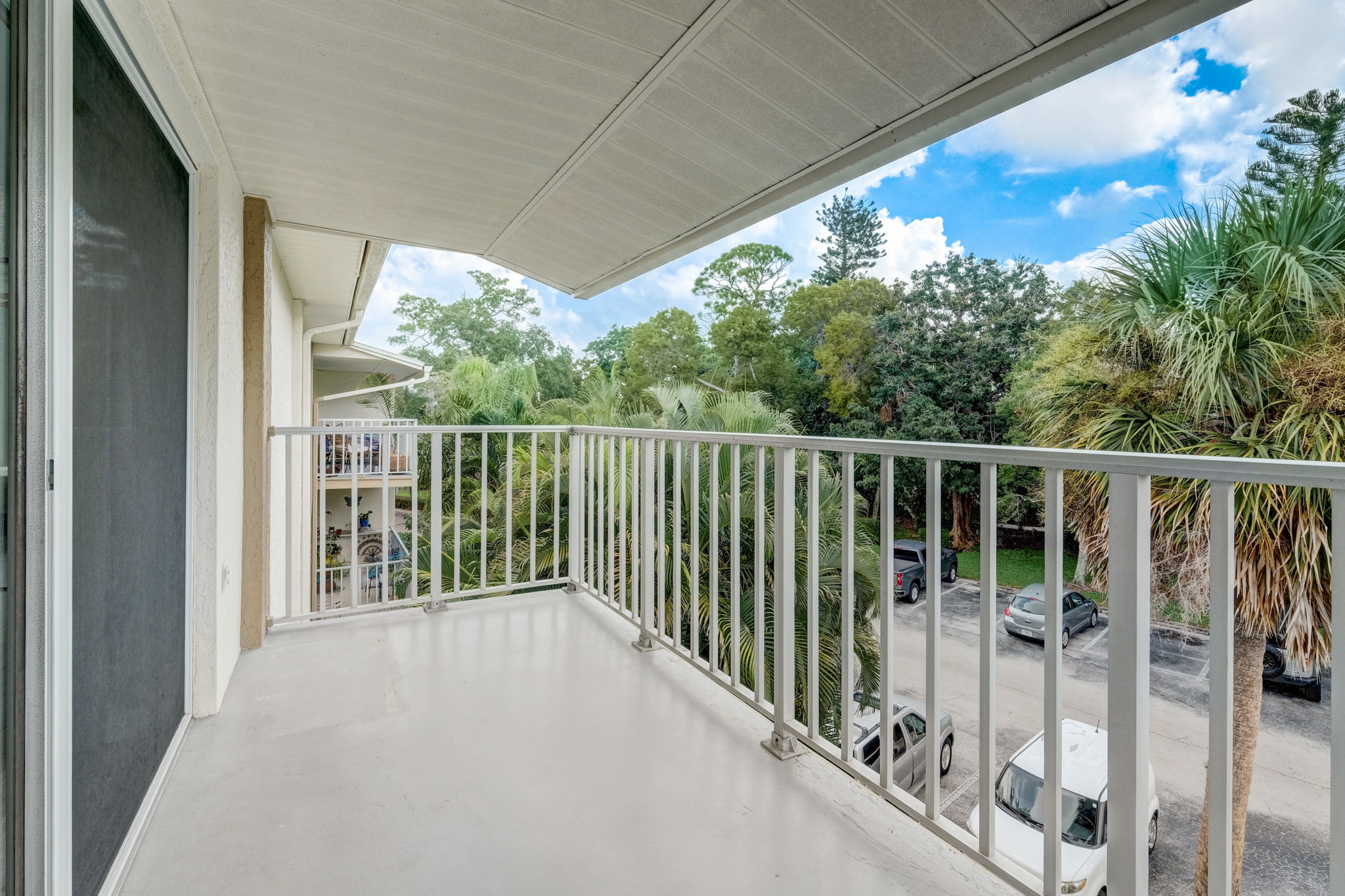 69th Ave W A305-019