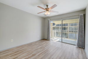 69th Ave W A305-016