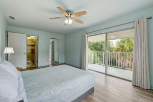 69th Ave W A305-018