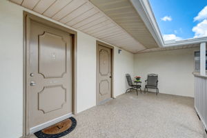 69th Ave W A305-002