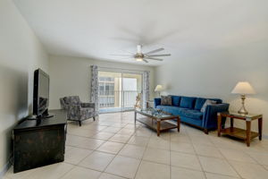 69th Ave W A305-004