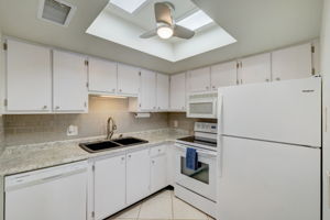 69th Ave W A305-007