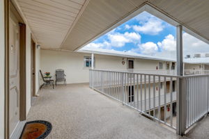 69th Ave W A305-001