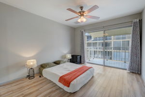 69th Ave W A305-014