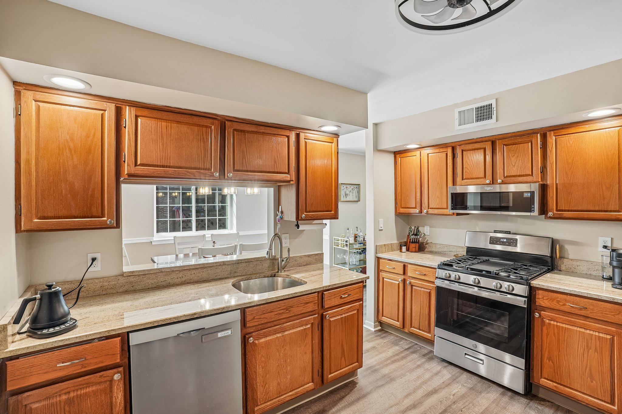 Faulkner Ct-S0810-017.jpg