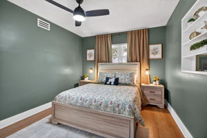  Photo 44