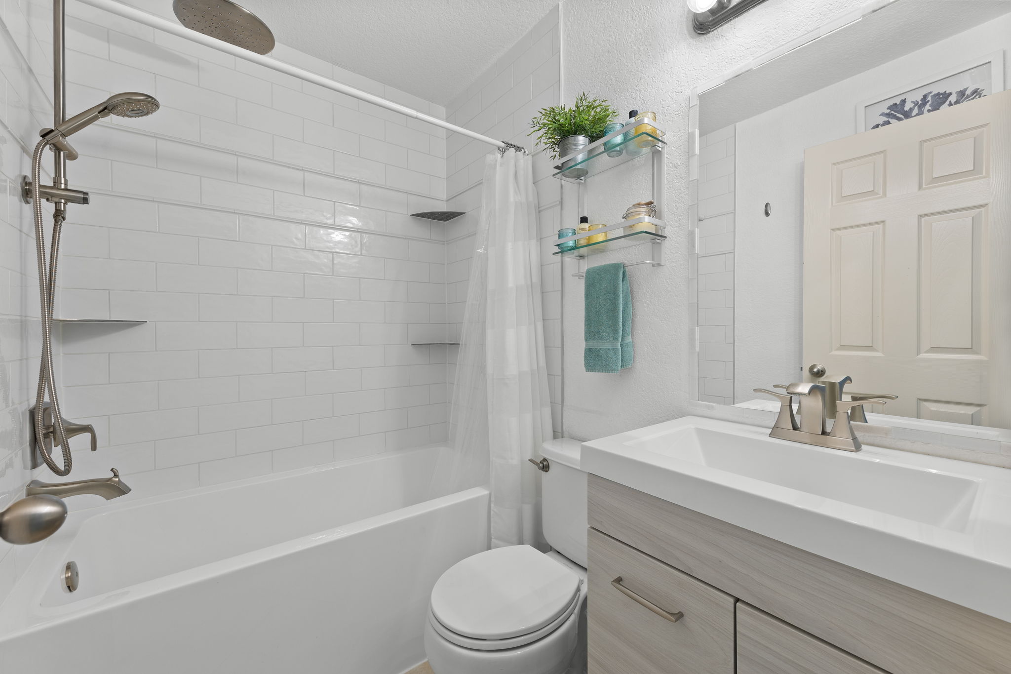 Guest Bathroom 1