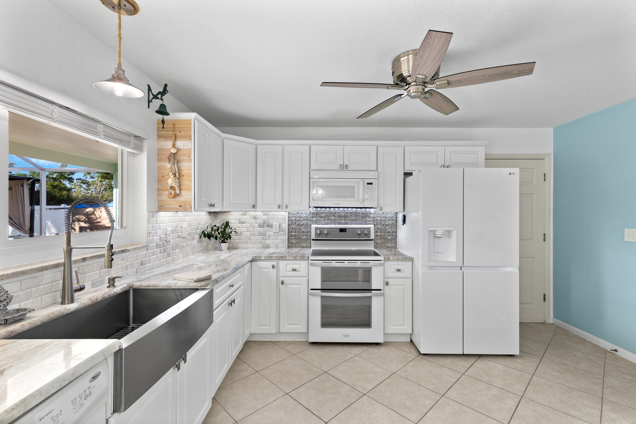 Kitchen 1 of 3