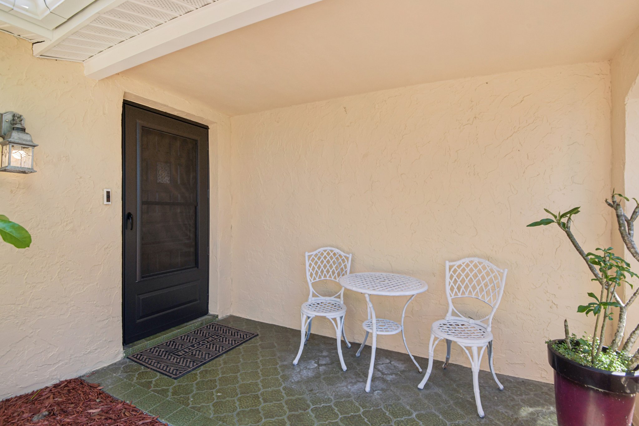 Springdale Dr-S1604-004.jpg
