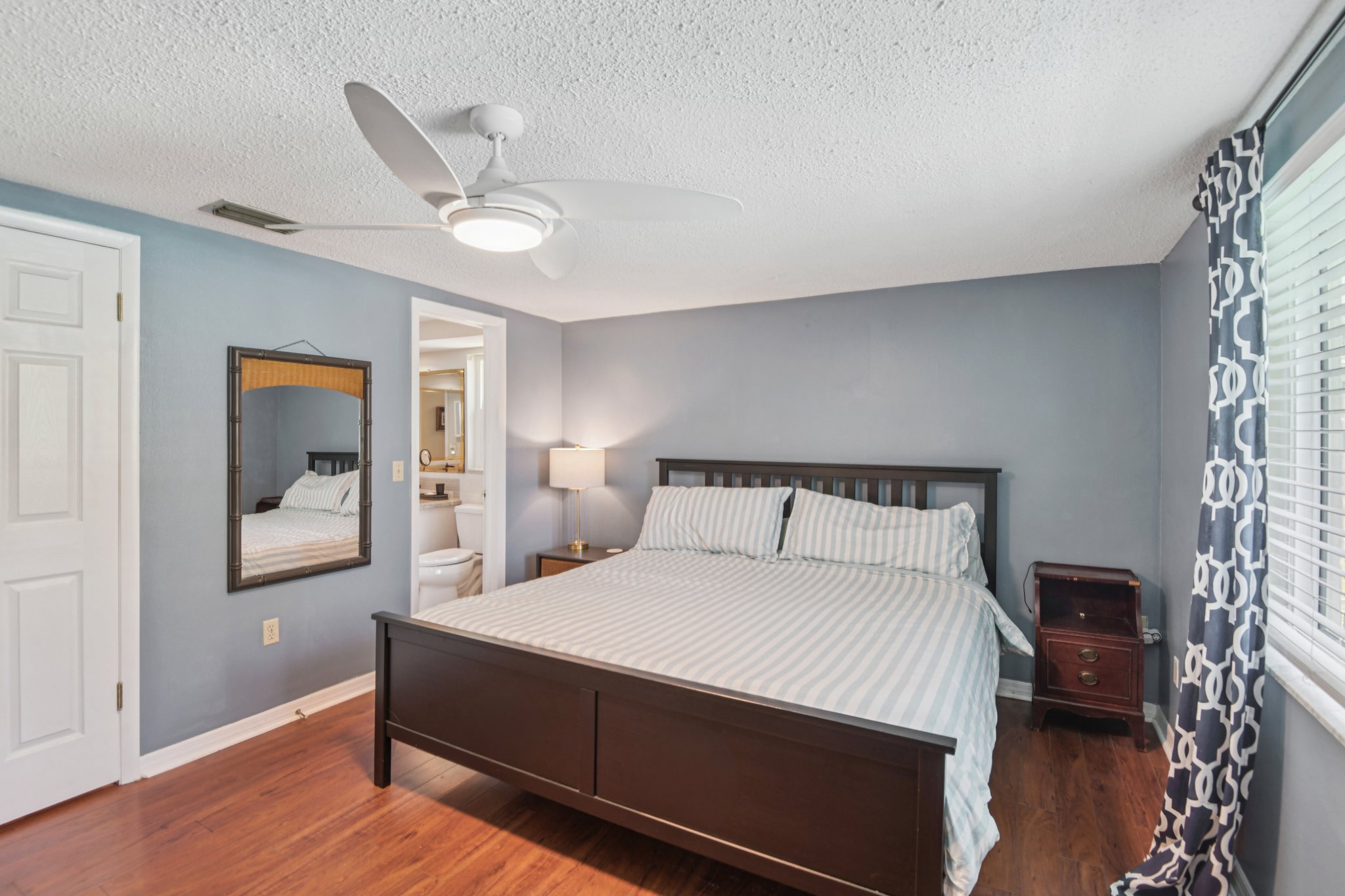Springdale Dr-S1604-022.jpg