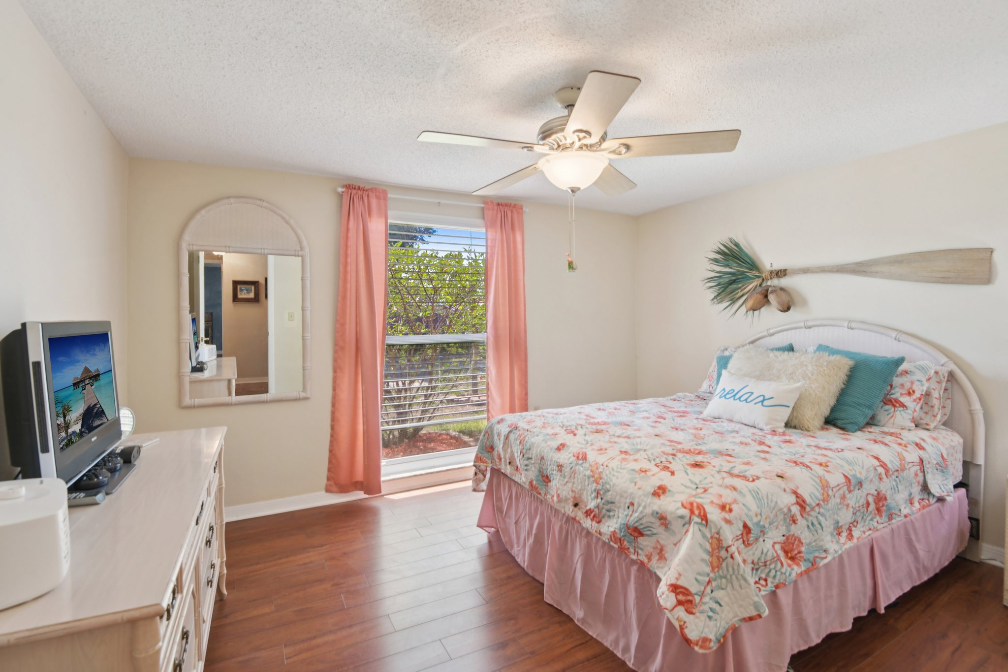 Springdale Dr-S1604-025.jpg